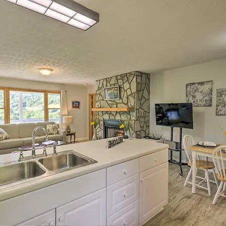 Maggie Valley House With Mtn Views - 1 Mi To Dt Exterior photo